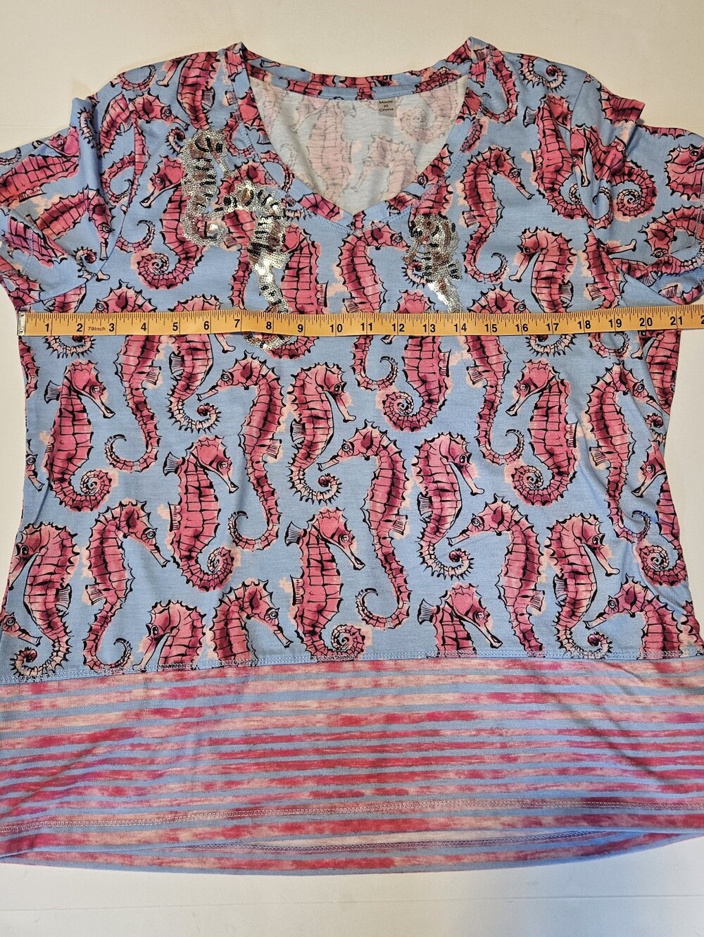 Onque Casuals, Sequin, Ruched, Seahorse Print Short Sleeve V-neck Top. - Picture 3 of 6